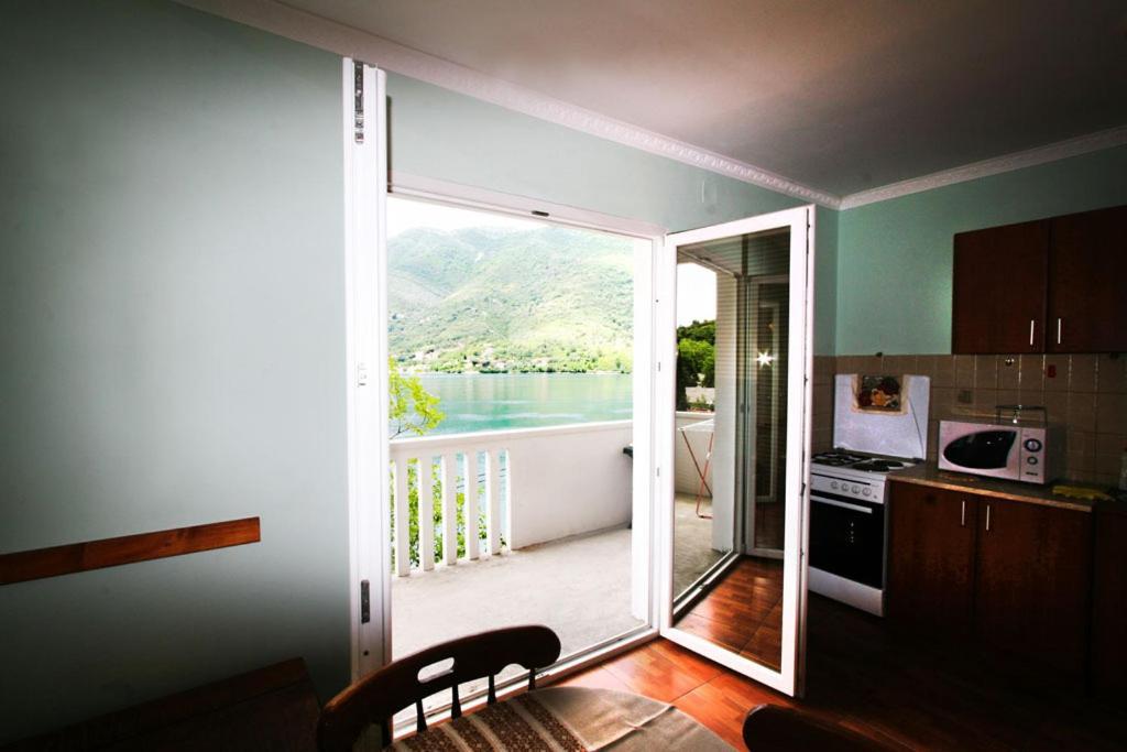 Paunovic Apartments Tivat Cameră foto